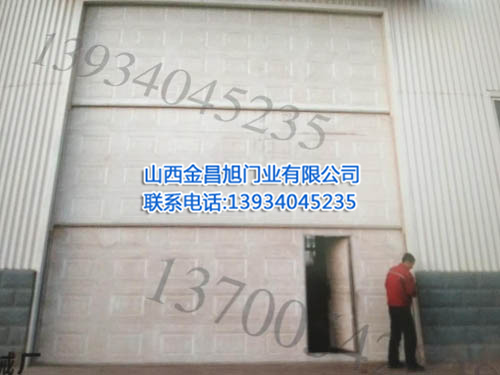 多段提升門(mén)